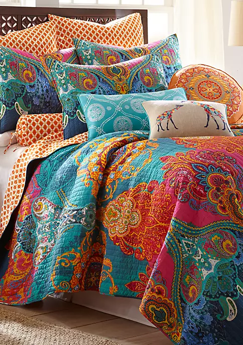 Discount 🌟 Levtex Home Mackenzie Giraffes Pillow 🌟 4 Discount 🌟 Levtex Home Mackenzie Giraffes Pillow 🌟 - Image 2